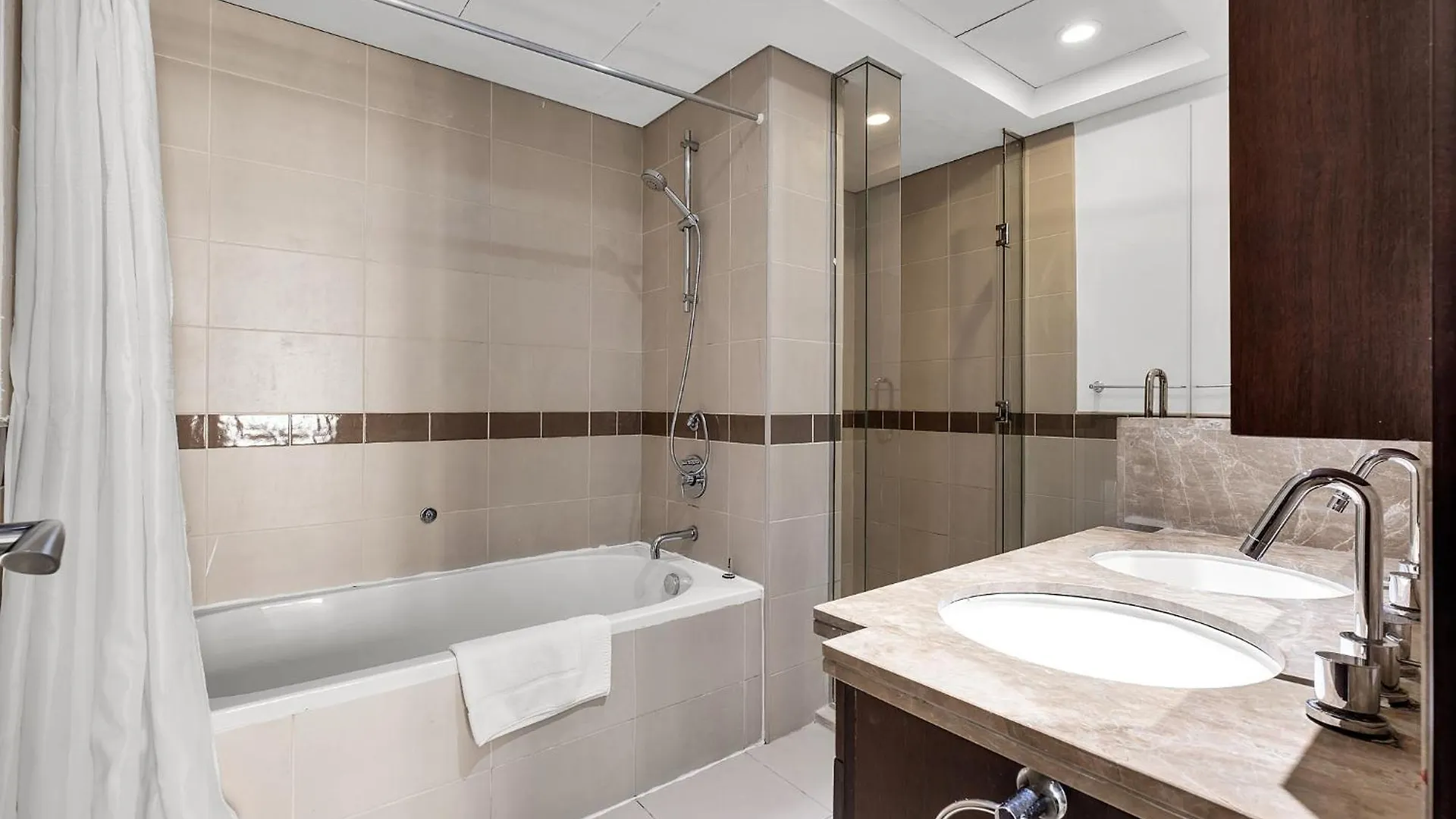 Bellavista 1 Bedroom Full Burj Khalifa View 29 Boulevard Downtown Dubai 0*,